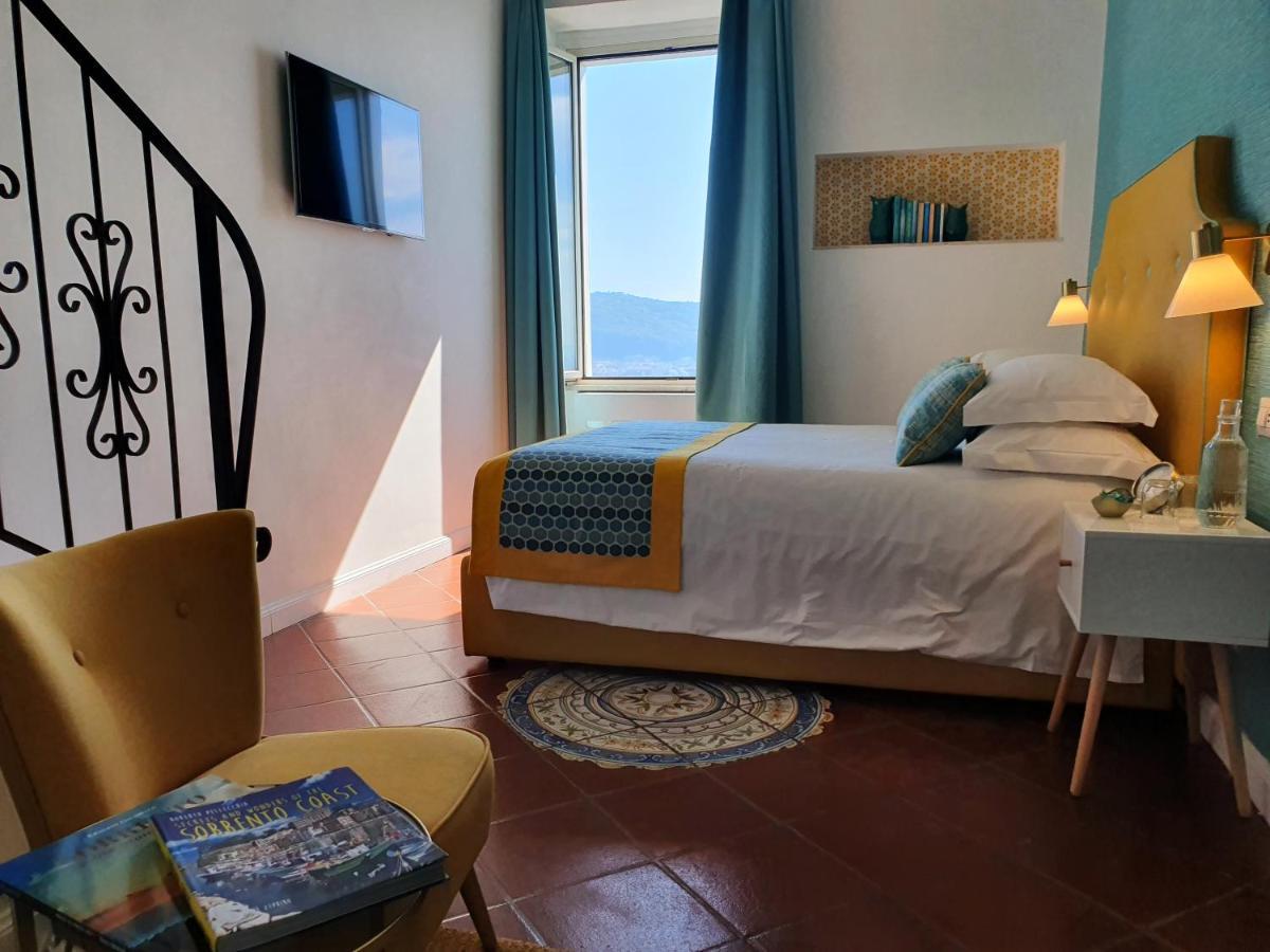 Apartamento Bella Vista House-Sorrento Coast - Free Parking-Solarium Vico Equense Exterior foto